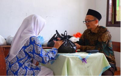 MTsN 10 Kuningan Mulai Himpun Zakat Fitrah Siswa di Bulan Ramadan 1447 H