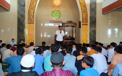 MTsN 10 Kuningan Peringati Maulid Nabi Muhammad SAW dengan Tema “5 Pilar Cinta