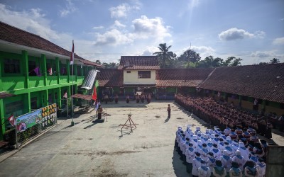 MTsN 10 Kuningan Gelar Pelantikan Pramuka Dan PMR, Perkuat Karakter Dan Kepedulian Sosial Siswa